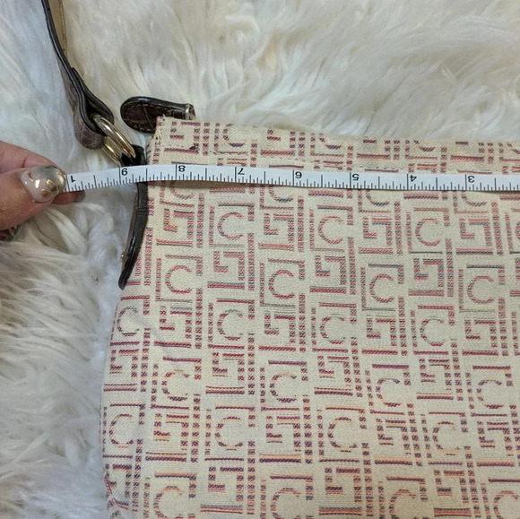 Liz Claiborne shoulder bag. Brown,Tan and hints of blue - Picture 3 of 10